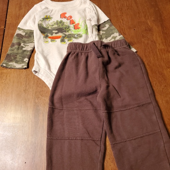 24 Month - Mixed Brand Bodysuits  and Pants - 24 B - Picture 6 of 7